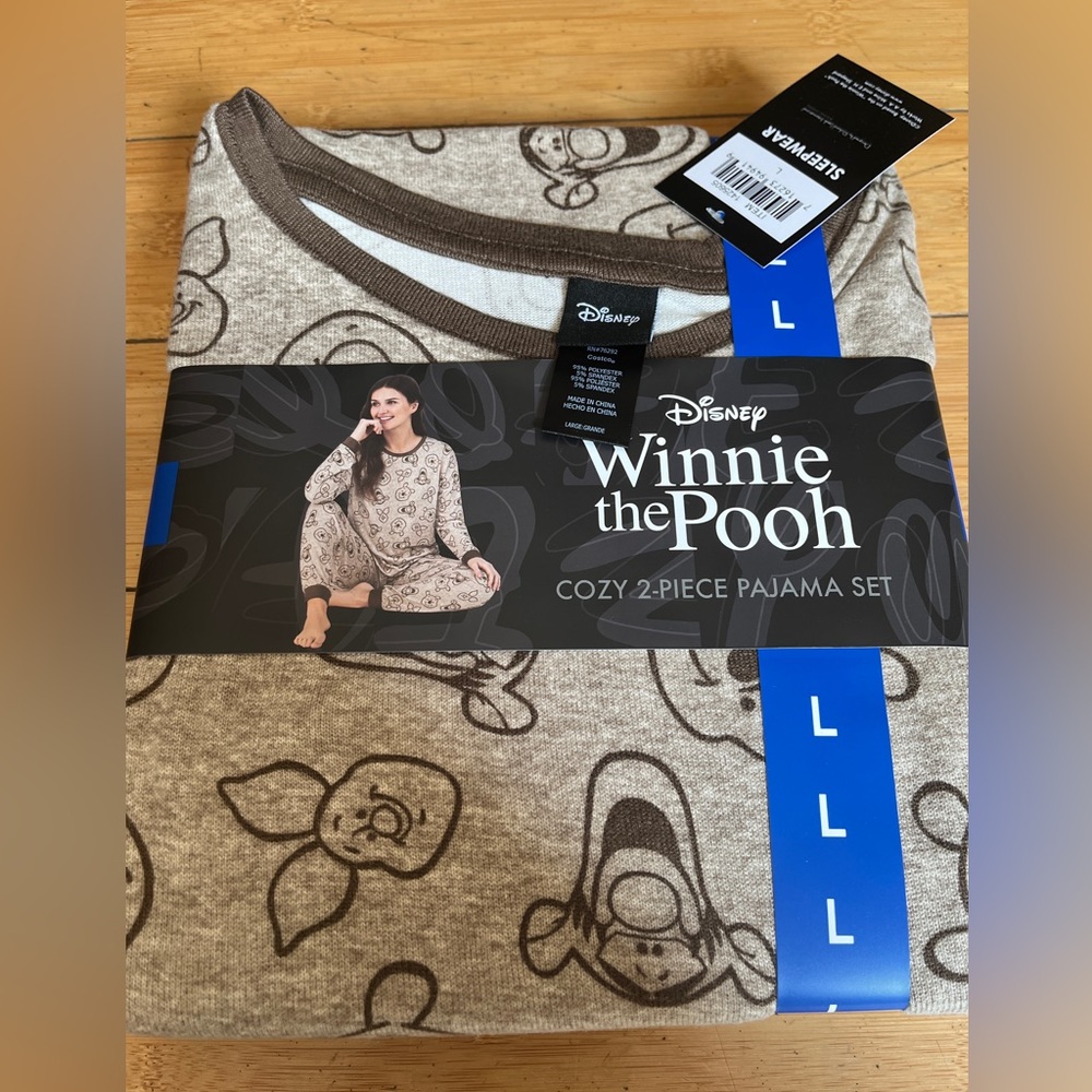 NWT Disney Winnie The Pooh Woman’s Pajama Set
